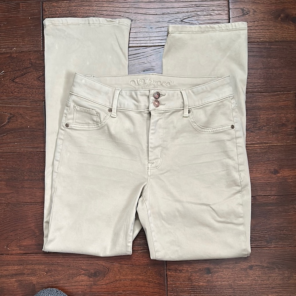 Cream Jeans with Button Detail